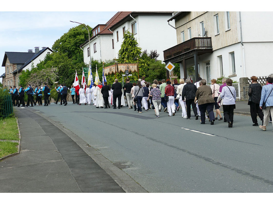 Bittprozession am Pfingstmontag (Foto: Karl-Franz Thiede)